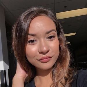 Meet your Posher, Maya